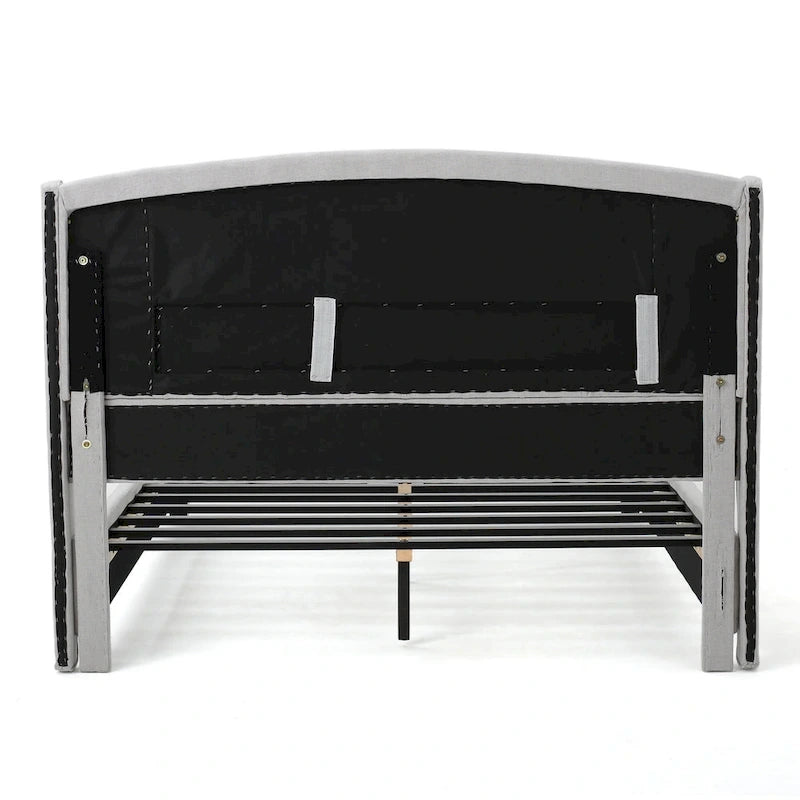 Lit plateforme capitonné moderne gris clair king-size avec tête de lit capitonnée pour chambre à coucher