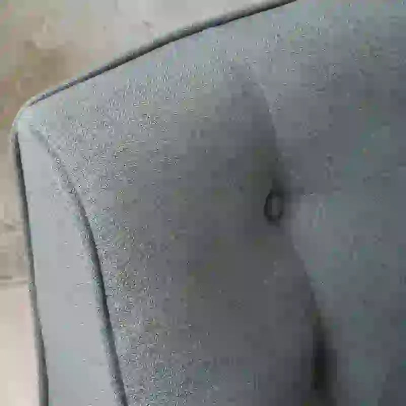Fauteuil capitonné moderne 25 po avec pieds en bois d'hévéa pour salon