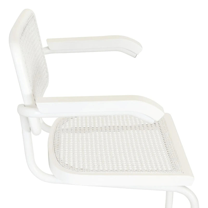 Fauteuil cantilever en rotin avec structure en acier blanc